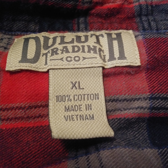 Duluth Trading Co flannel shirt - Picture 4 of 4